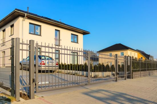 Europen New Simple Style Entrance Driveway Gate